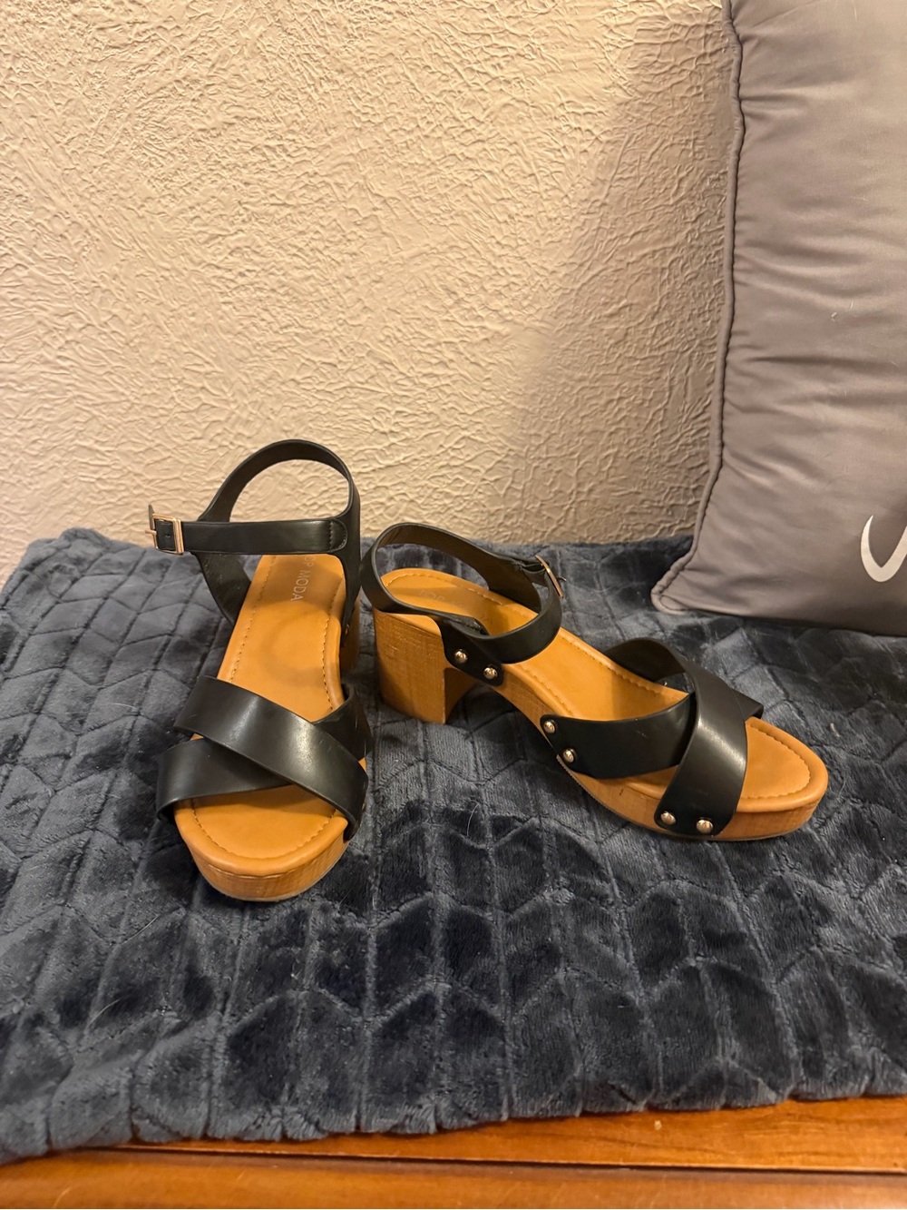 TOP Moda Black Crisscross Wood-Look Wedge Sandals